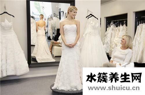 黑色衣服褪色怎么辦