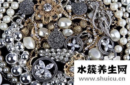 灰月光石的功效與作用