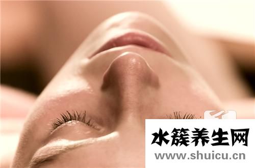 鼻翼兩側(cè)長痘的原因