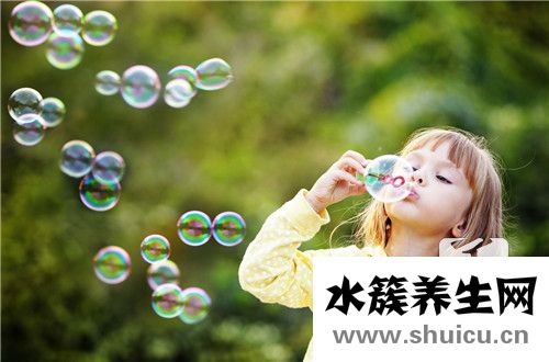 小孩身上起紅疙瘩很癢