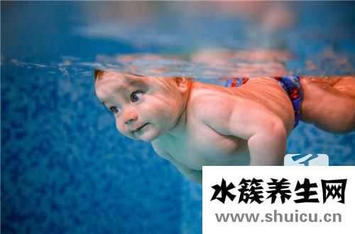 兩個月的寶寶吐奶