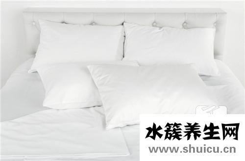 乳膠枕的正確睡法圖解