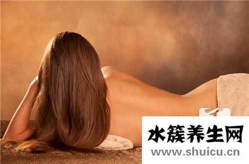 女性右后背上方疼痛