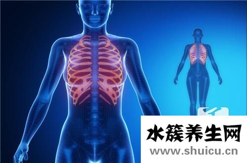 左下肋骨下面隱隱作痛