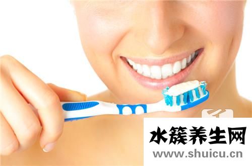 早上起口水帶血渾濁