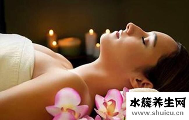 乳房上長黑色的斑點是什么原因