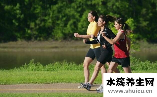 晨跑前要不要吃早餐