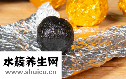 白頭發吃什么變黑