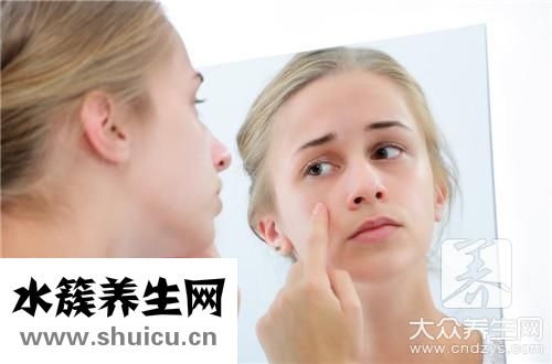 鼻子上長痘痘消