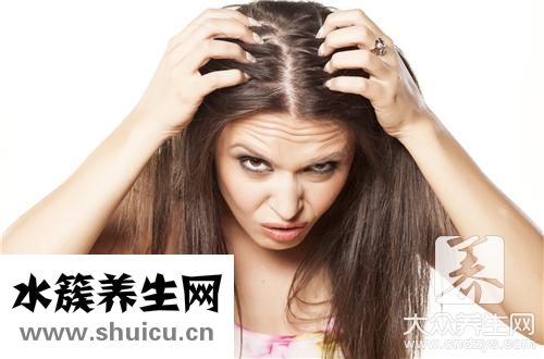 大塊頭皮屑多是什么原因