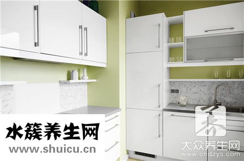 房間潮濕發(fā)霉辦