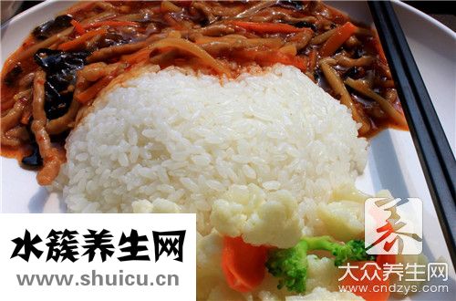 青椒肉絲蓋澆飯