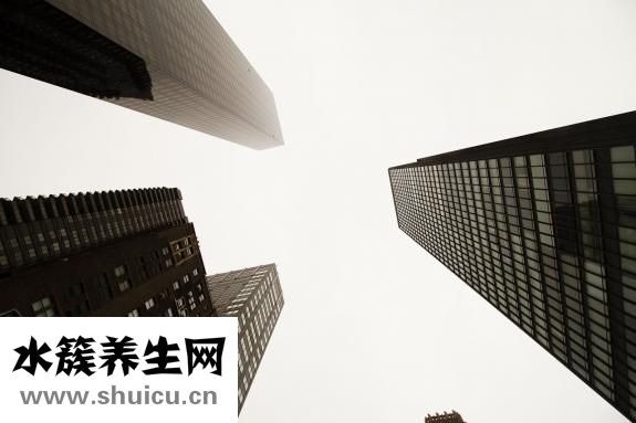 肚臍眼里的泥能摳嗎