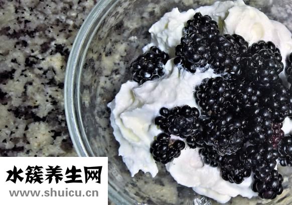 手指甲有豎紋圖片