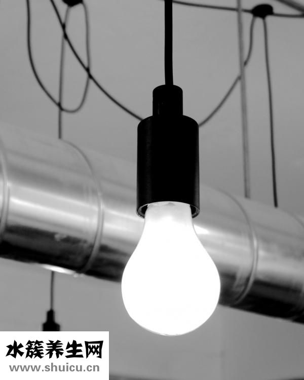 如何緊致臉部皮膚