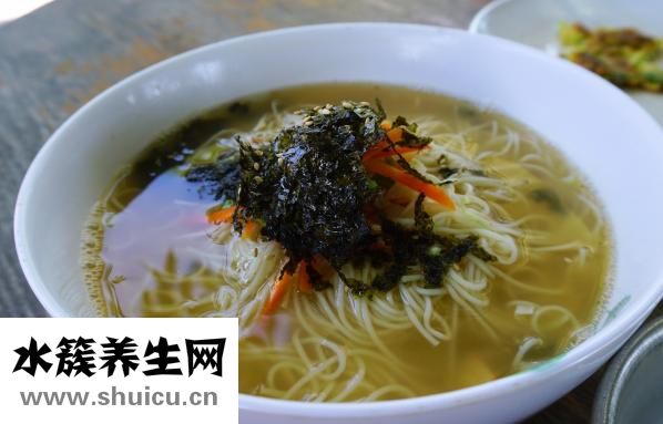 手腫脹是怎么回事