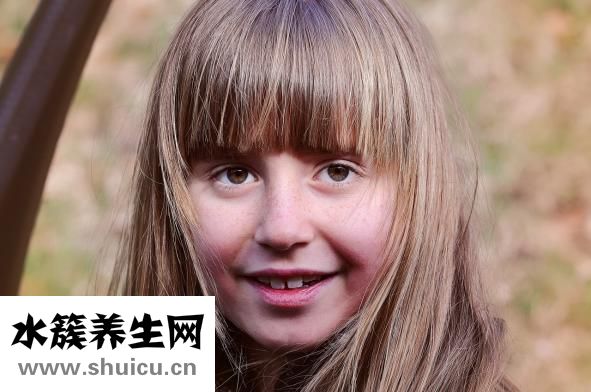 頭發(fā)一個(gè)月長(zhǎng)多長(zhǎng)