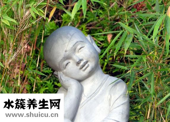 如何消除腫眼泡