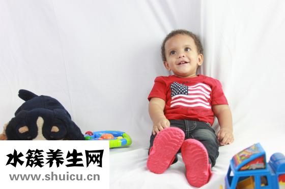 小孩發(fā)燒吃什么好