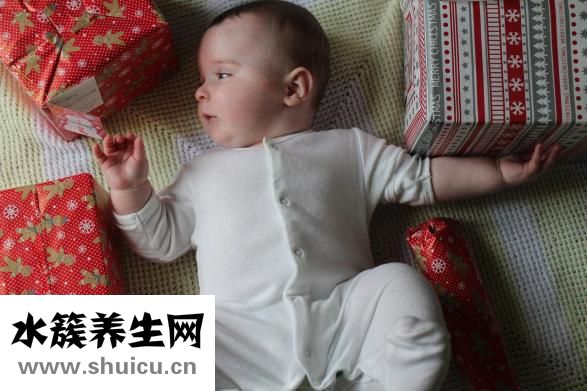 新生兒睡覺打嗝