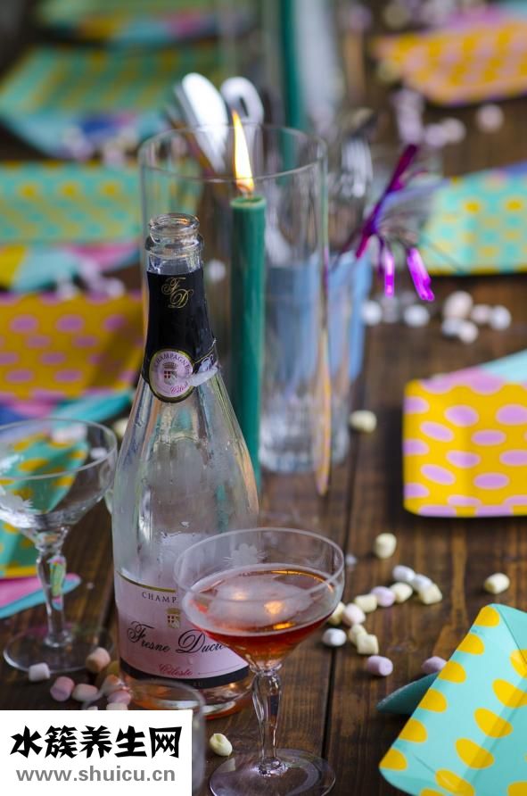 嗓子癢是怎么回事