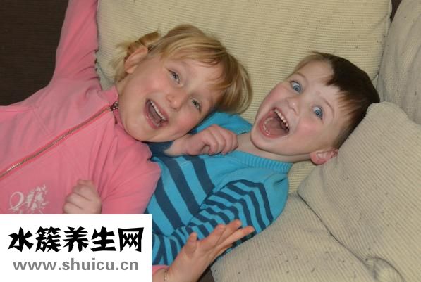 新生兒手腳脫皮