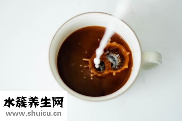 晚上喝牛奶的好處