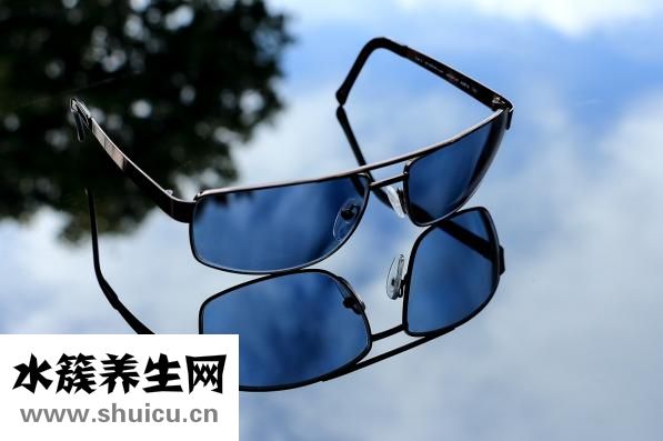 眼睛散光是怎么回事