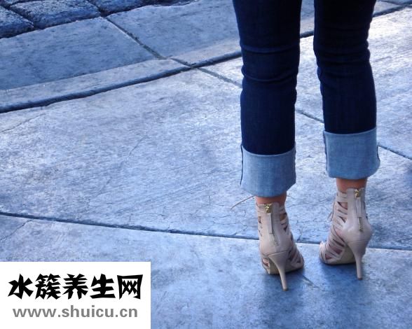 月經推遲白帶多