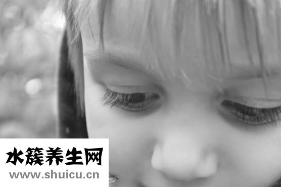 眼睛磨得慌怎么辦