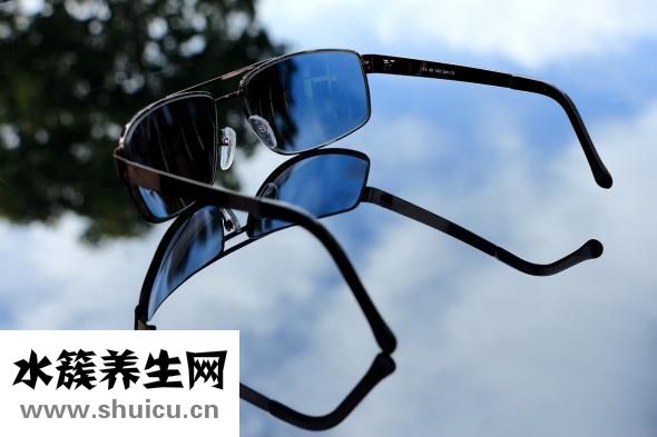 眼睛紅怎么回事