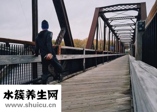 腿筋疼是什么原因