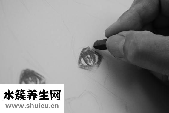 眼睛過敏癢小妙招