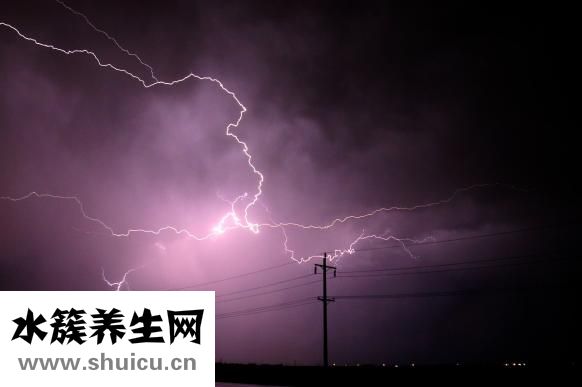 腿部皮膚瘙癢的原因