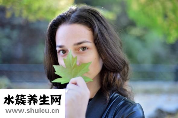 眼角出血是怎么回事