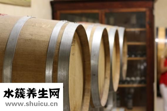 銀耳紅棗枸杞湯