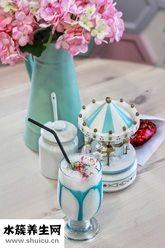 有白色粘稠分泌物