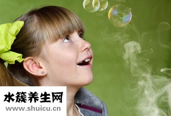 小孩低燒怎么辦