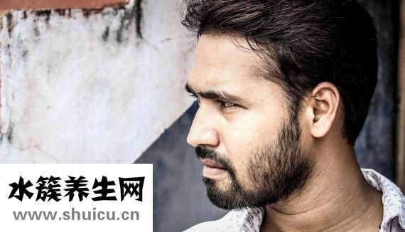 頭發(fā)少適合什么發(fā)型