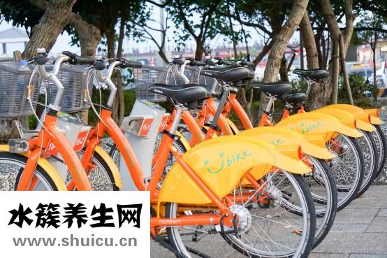 手腳出汗是怎么回事