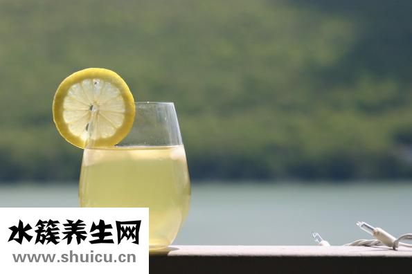 九陽榨汁機怎么用