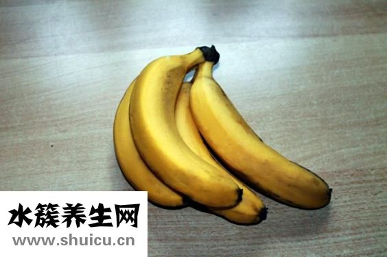 喉嚨痛吃什么水果