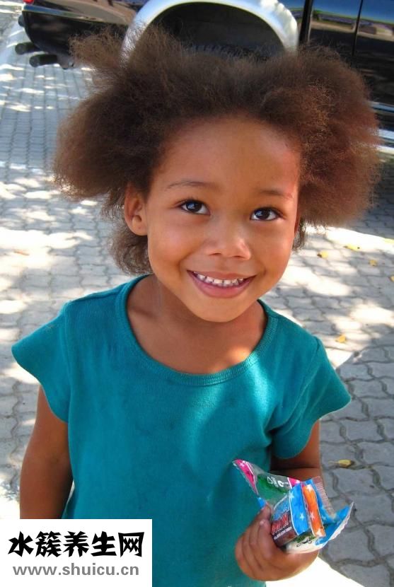 嗤之以鼻是什么意思