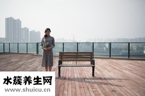 白帶有血絲怎么回事