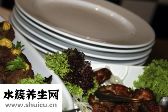 舌苔發(fā)黃是怎么回事