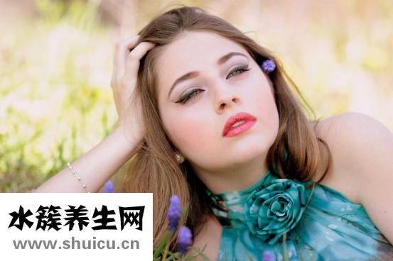 如何去除眼部脂肪粒