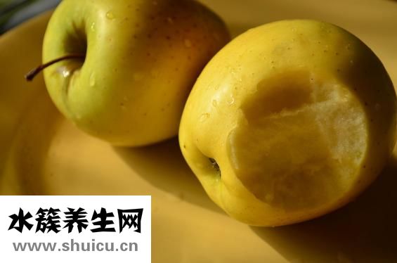 喉嚨痛吃什么水果好