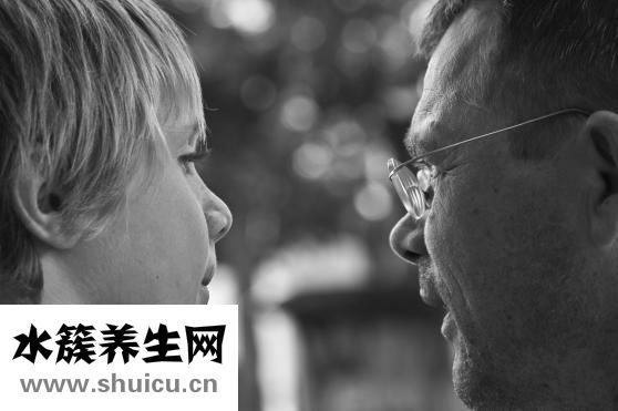 臉上的毛孔粗怎么辦