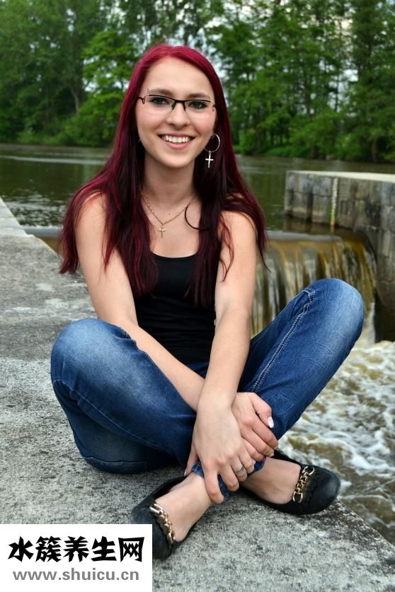 皮膚毛孔大怎么辦