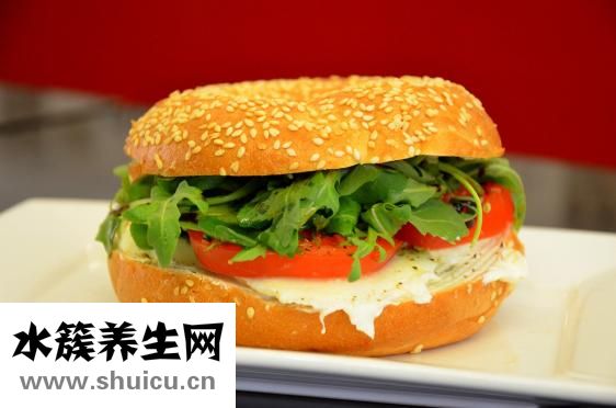 喉嚨痛不能吃什么